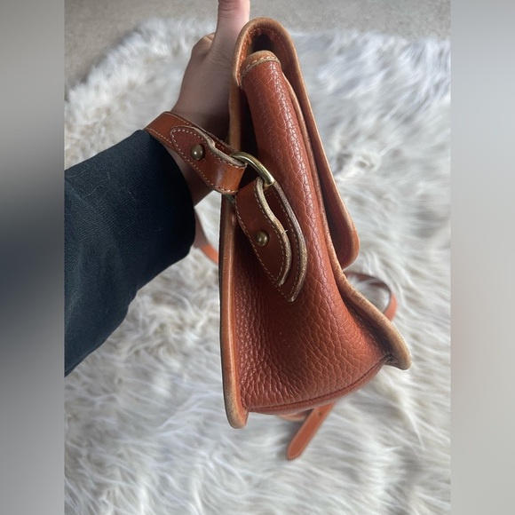 Dooney And & Bourke All Weather Pebble Leather Brown Crossbody Bag Made In USA - Picture 4 of 10